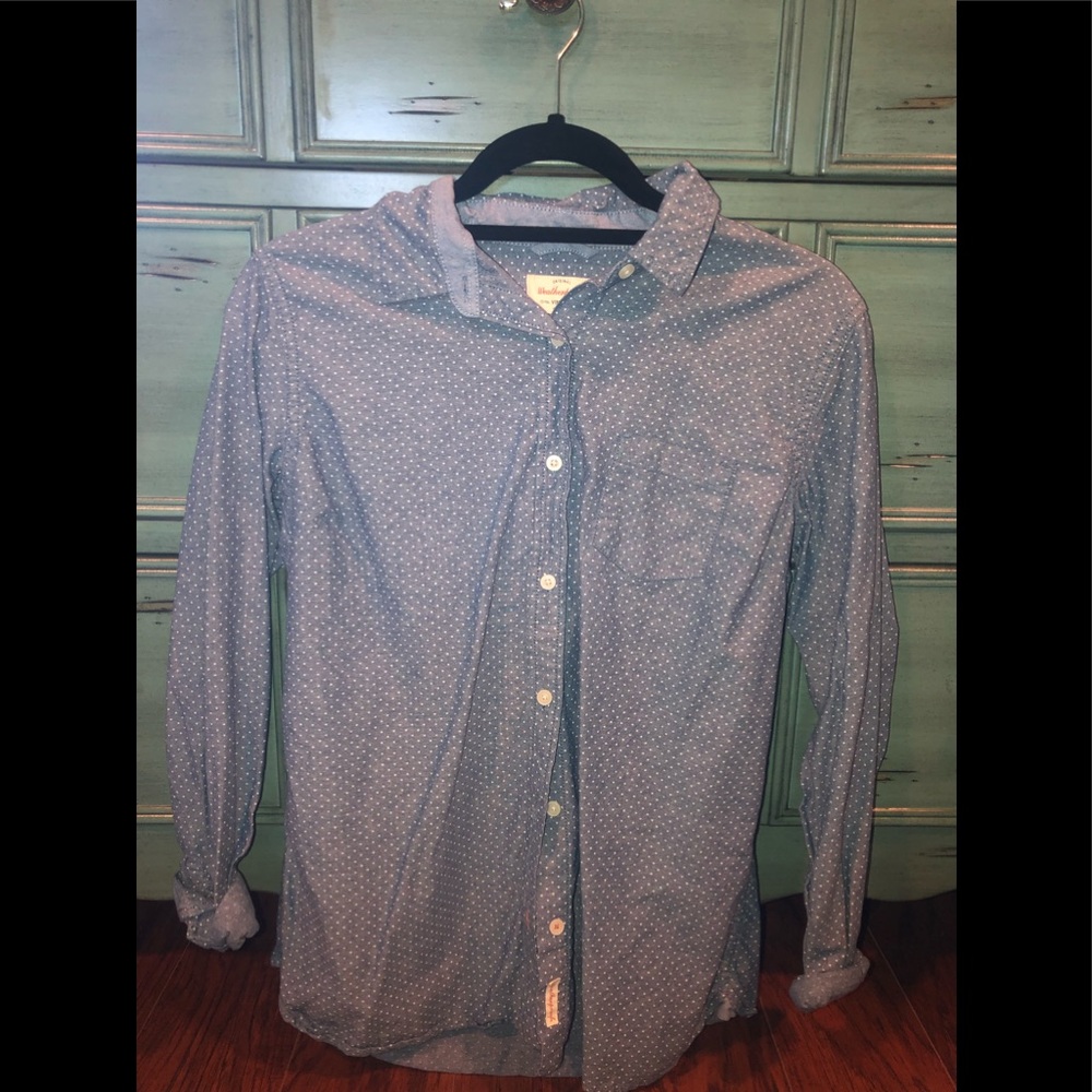 Pok-a-dot long sleeve shirt in perfect condition